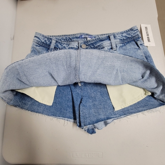 Urban Outfitters NWT Denim Pleated Mini Skort Size 28. - Picture 8 of 16